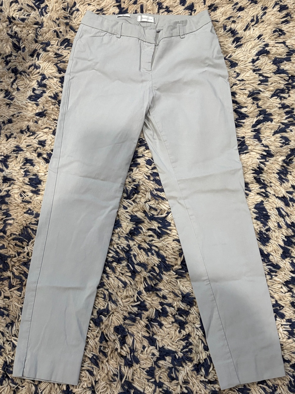 Van Heusen Light Gray Women's Cropped Dress Pants size 2 slim fit stretch